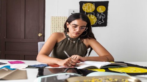 TEMU跨境電商平臺的物流策略與海外倉策略的考量