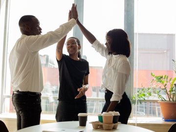 大型銀行未申請離岸牌照的深層原因分析