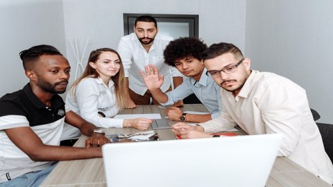 京東全球購(gòu)與天貓國(guó)際的運(yùn)營(yíng)模式與營(yíng)銷策略比較