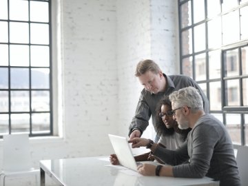 跨境電商資金流動(dòng)：香港公司轉(zhuǎn)賬合規(guī)指南