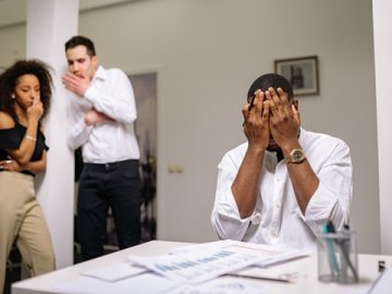 香港企業(yè)境外開戶的關(guān)鍵要求解析